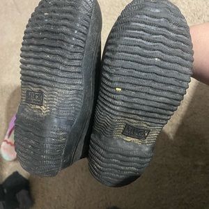 Kids muck boots